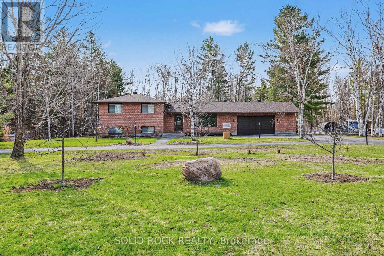 113 GOODWOOD CRESCENT - 35