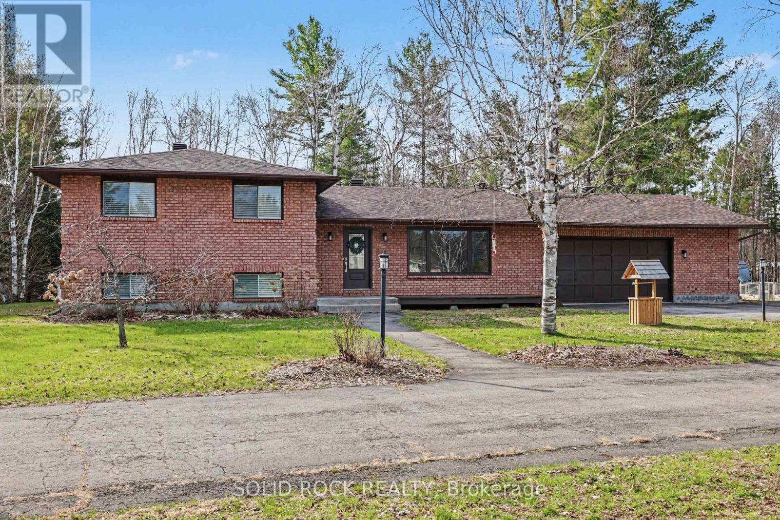 113 GOODWOOD CRESCENT - 37