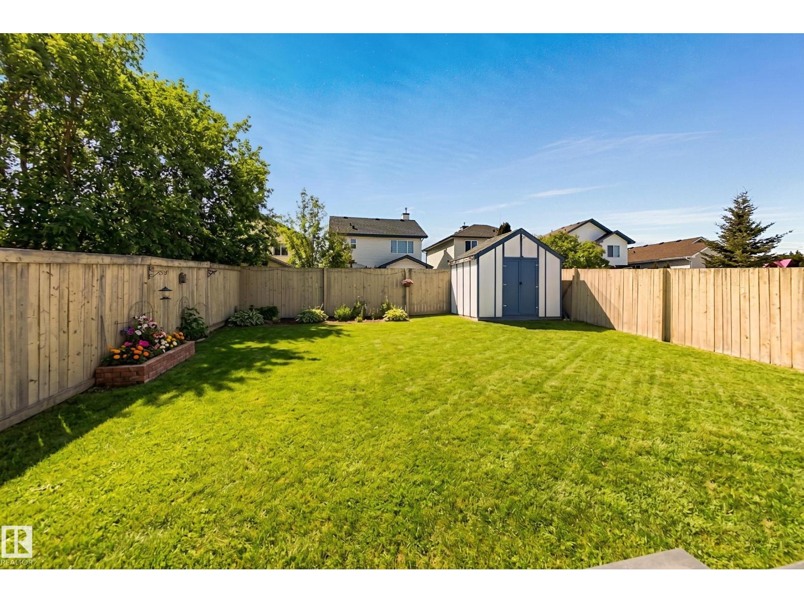 8915 7 AV SW - 53