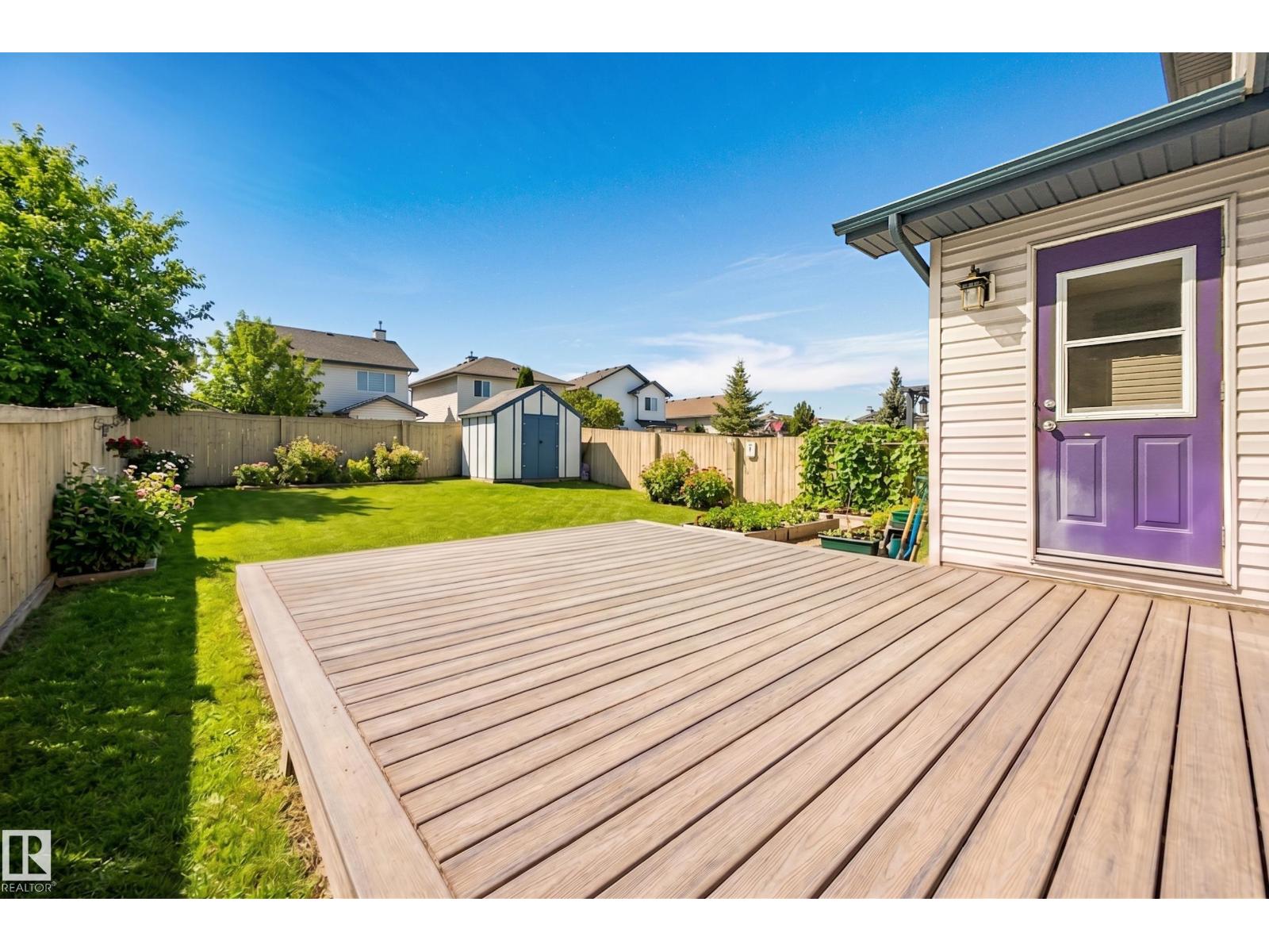 8915 7 AV SW - 50