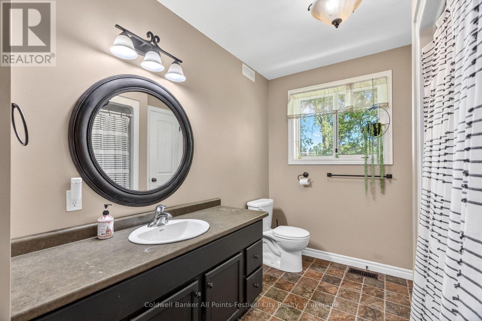 438 ROSS STREET - 14