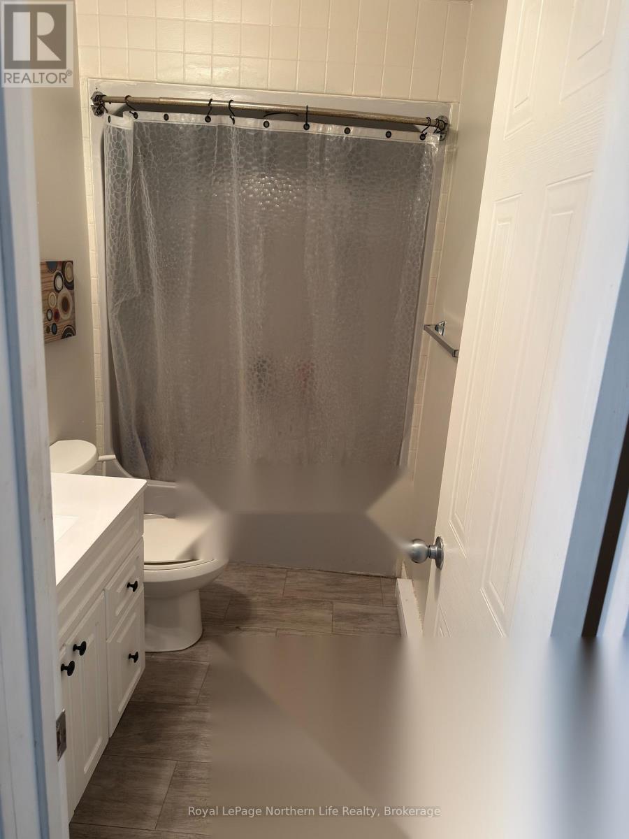 19 BELLEVIEW CRESCENT - 10