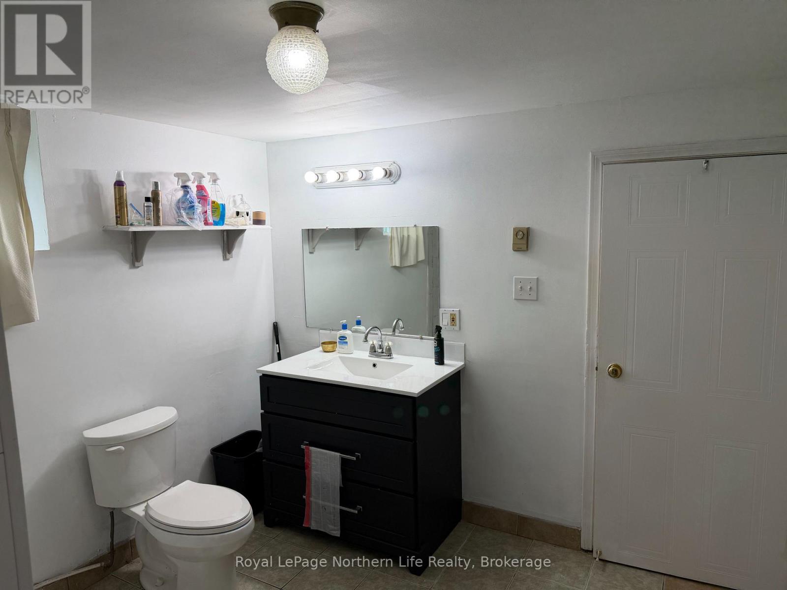 19 BELLEVIEW CRESCENT - 13