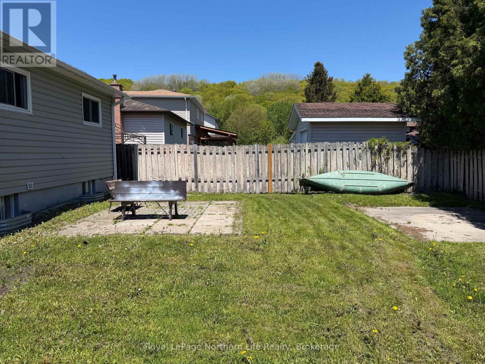 19 BELLEVIEW CRESCENT - 3