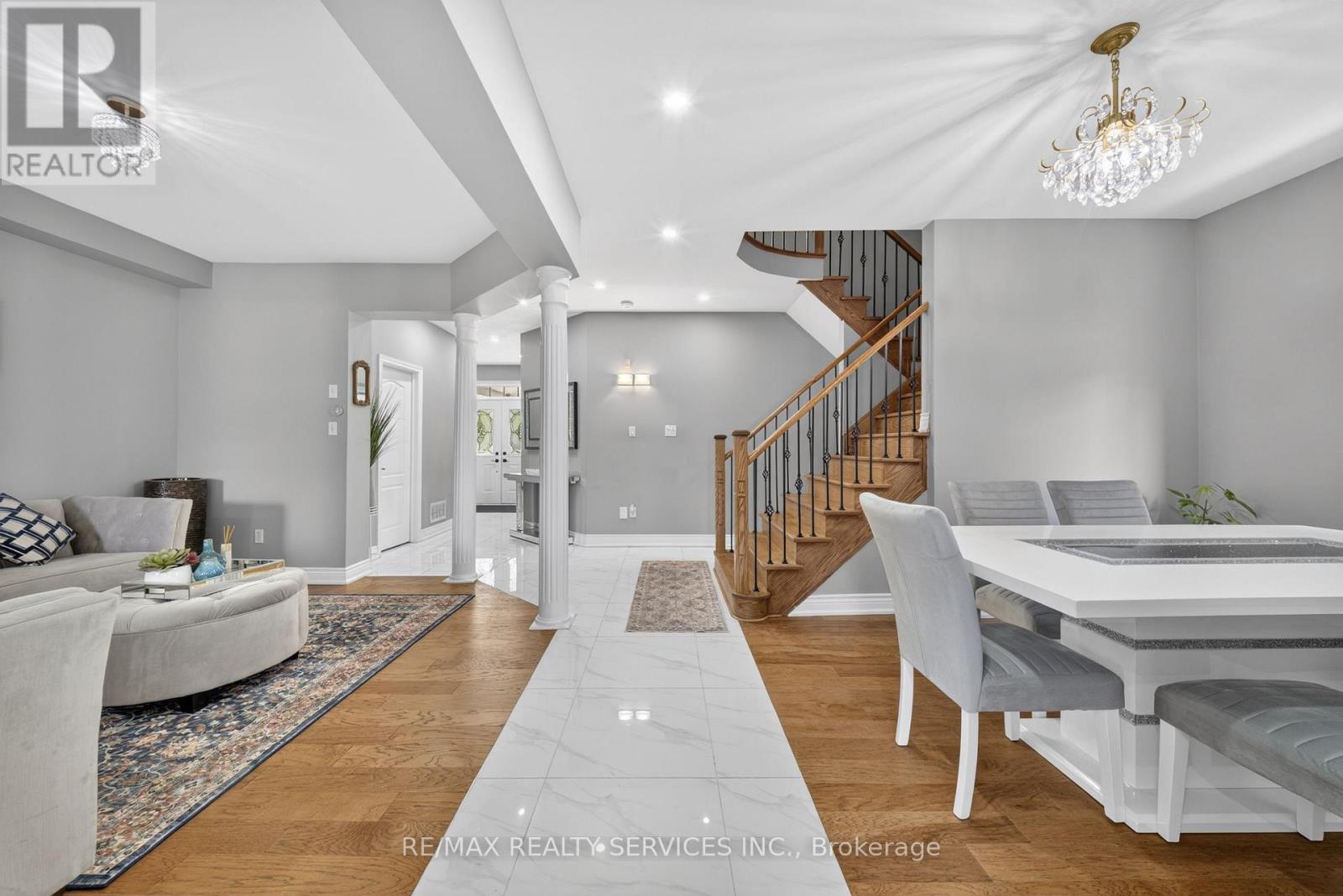 98 SAFFRON CRESCENT - 11