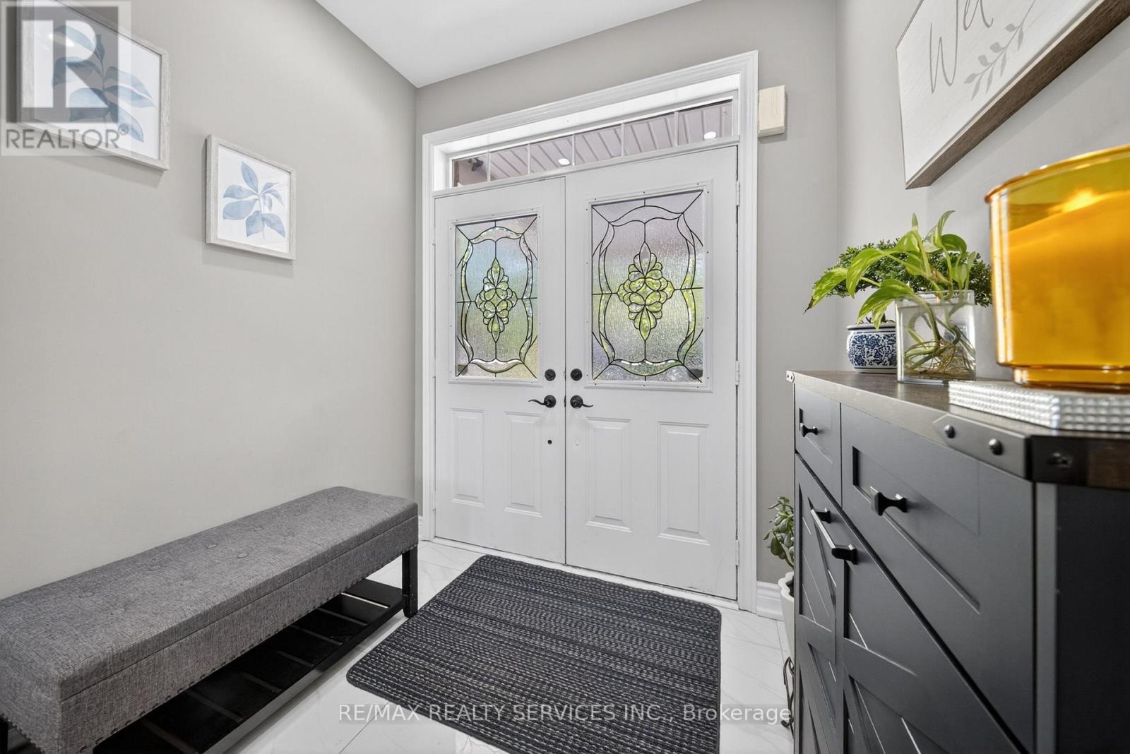 98 SAFFRON CRESCENT - 5