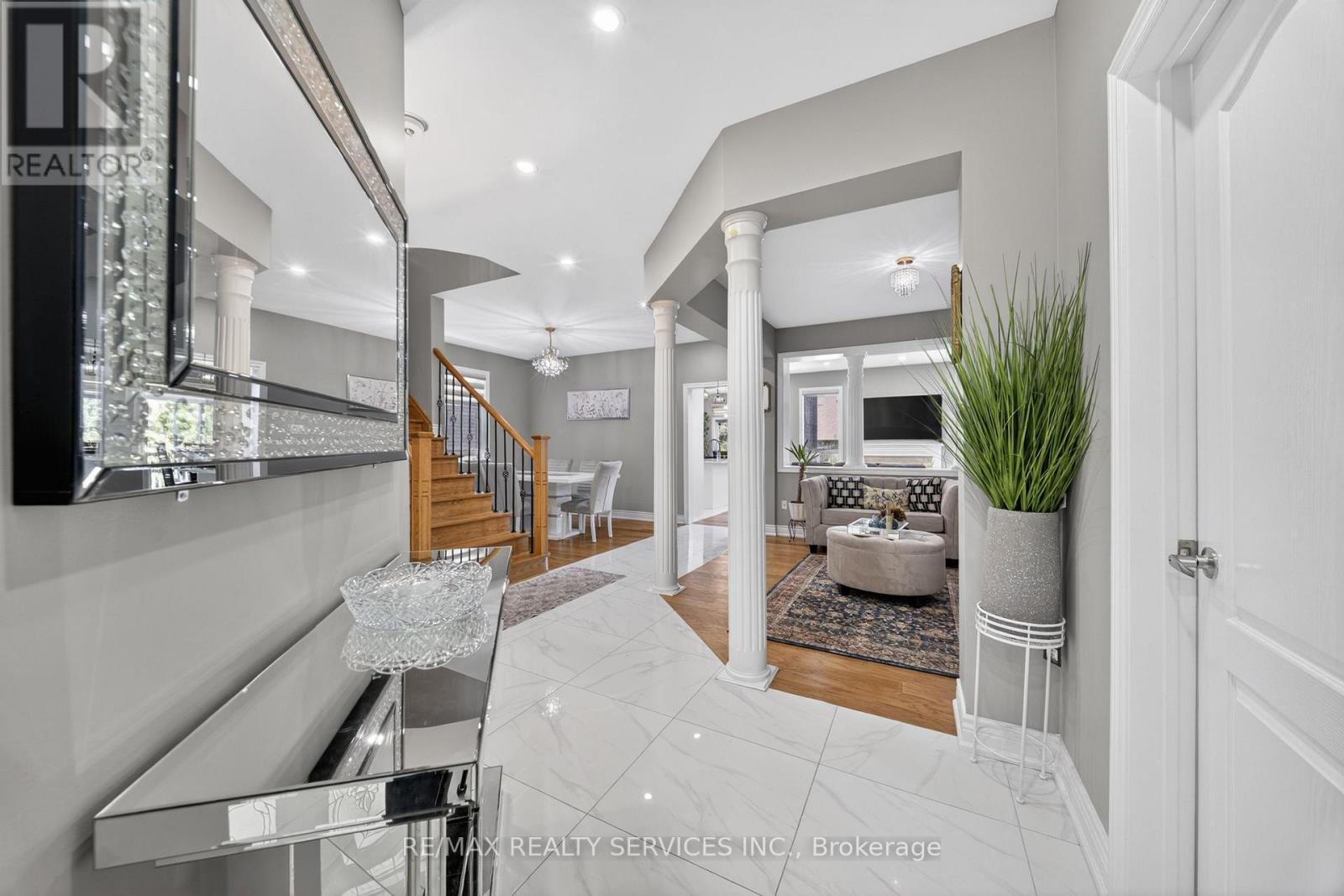 98 SAFFRON CRESCENT - 6