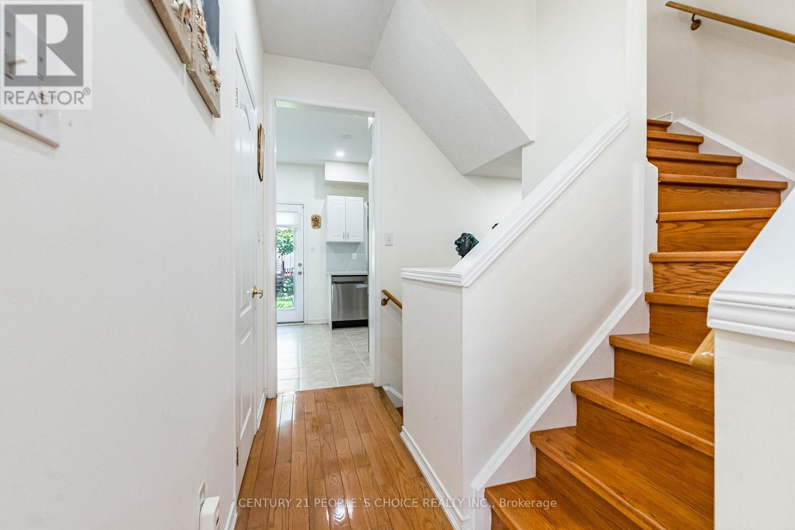 #29 435 HENSALL CIRCLE - 10
