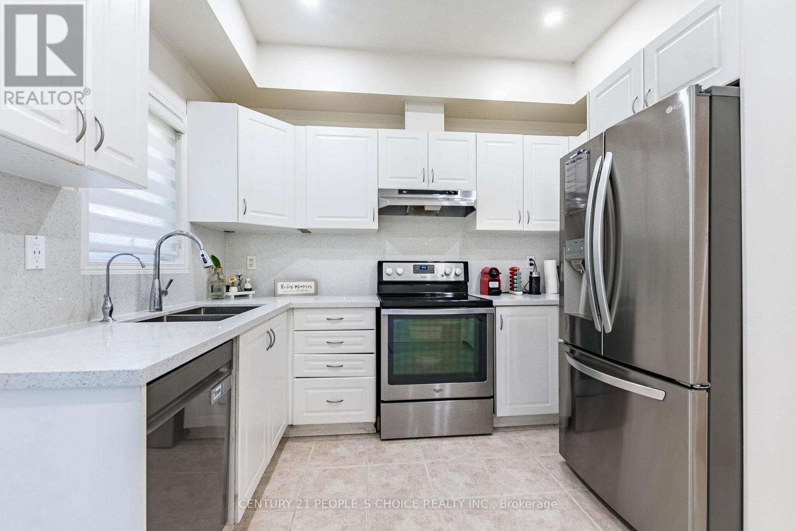 #29 435 HENSALL CIRCLE - 15