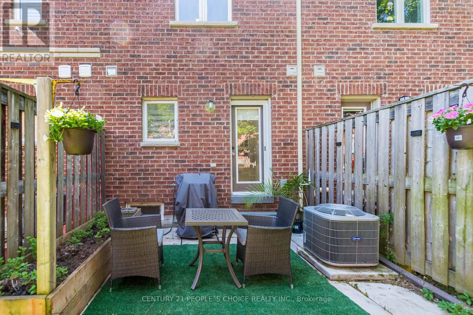 #29 435 HENSALL CIRCLE - 48