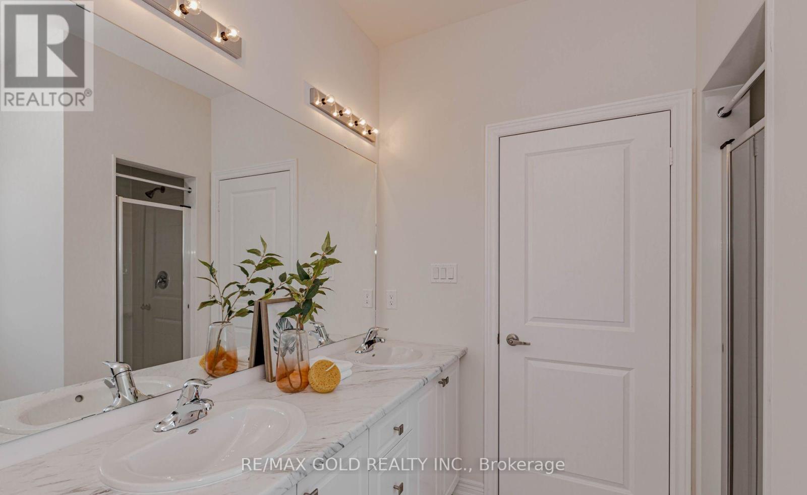 25 SAPWOOD CRESCENT - 30