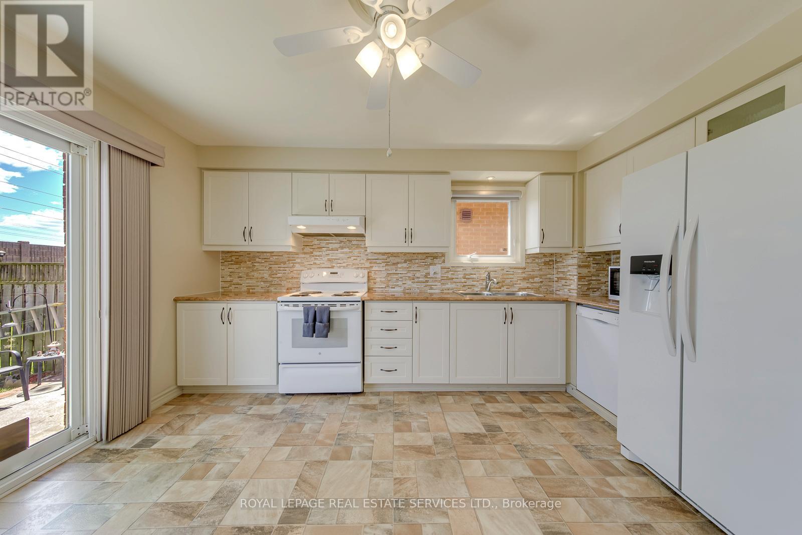 396 LAURENTIAN AVENUE - 14