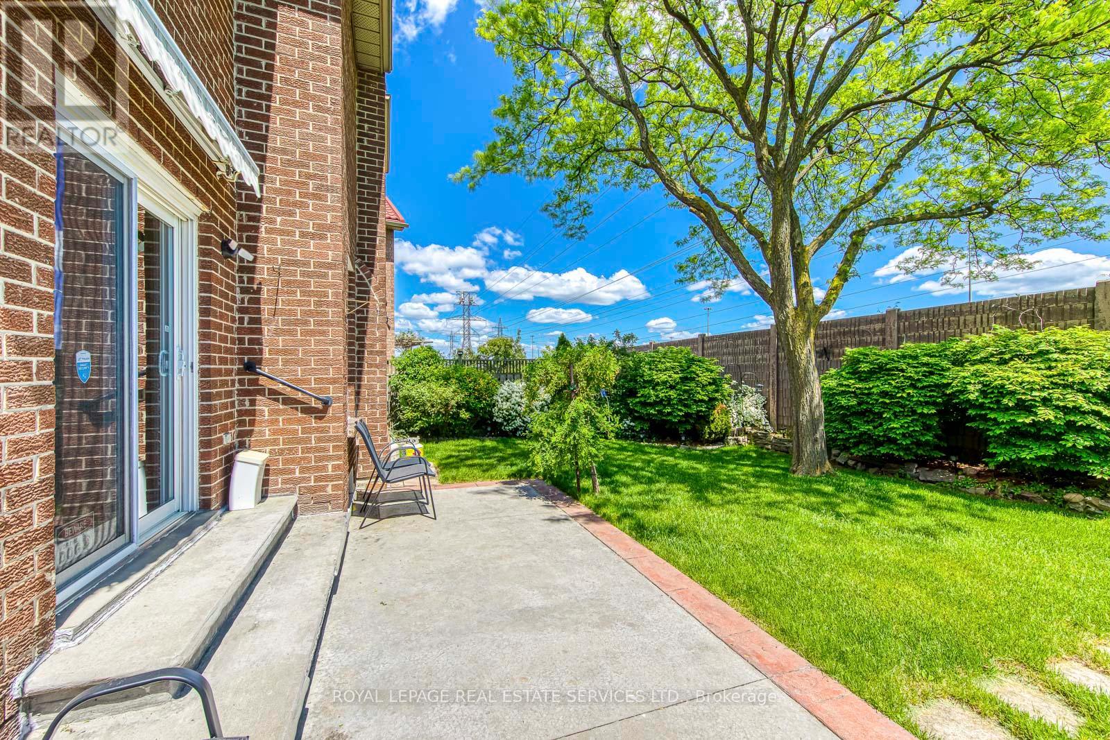 396 LAURENTIAN AVENUE - 42