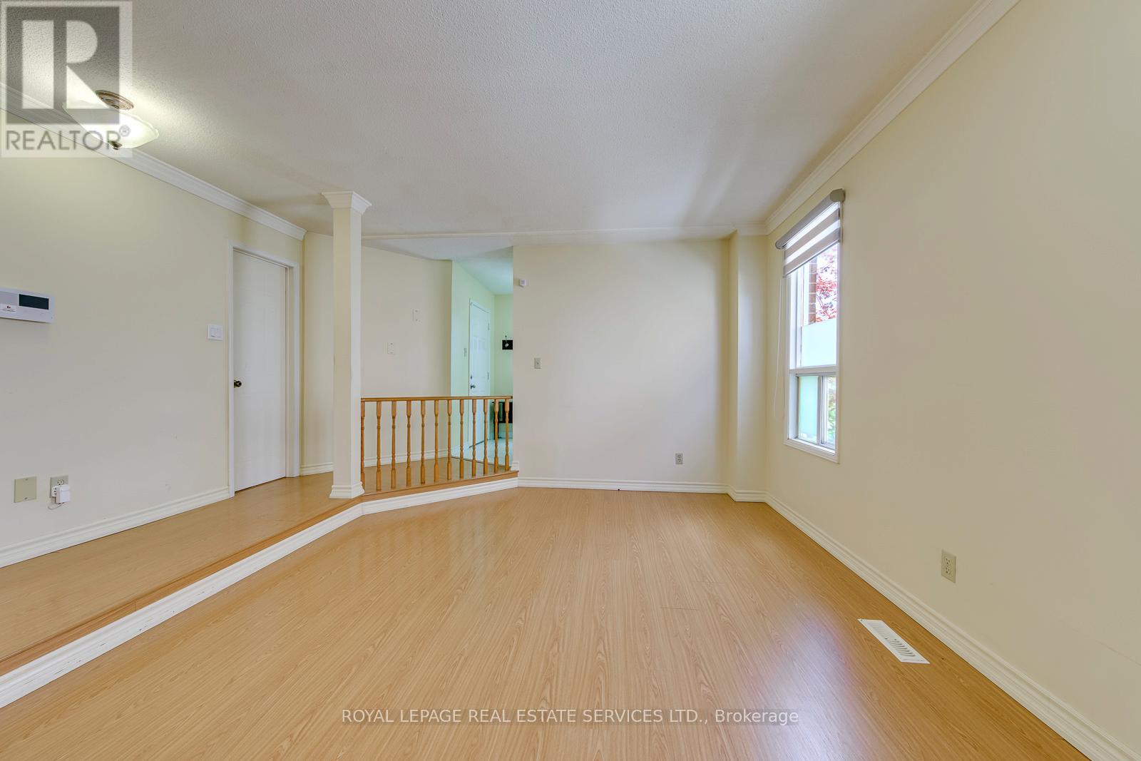 396 LAURENTIAN AVENUE - 7