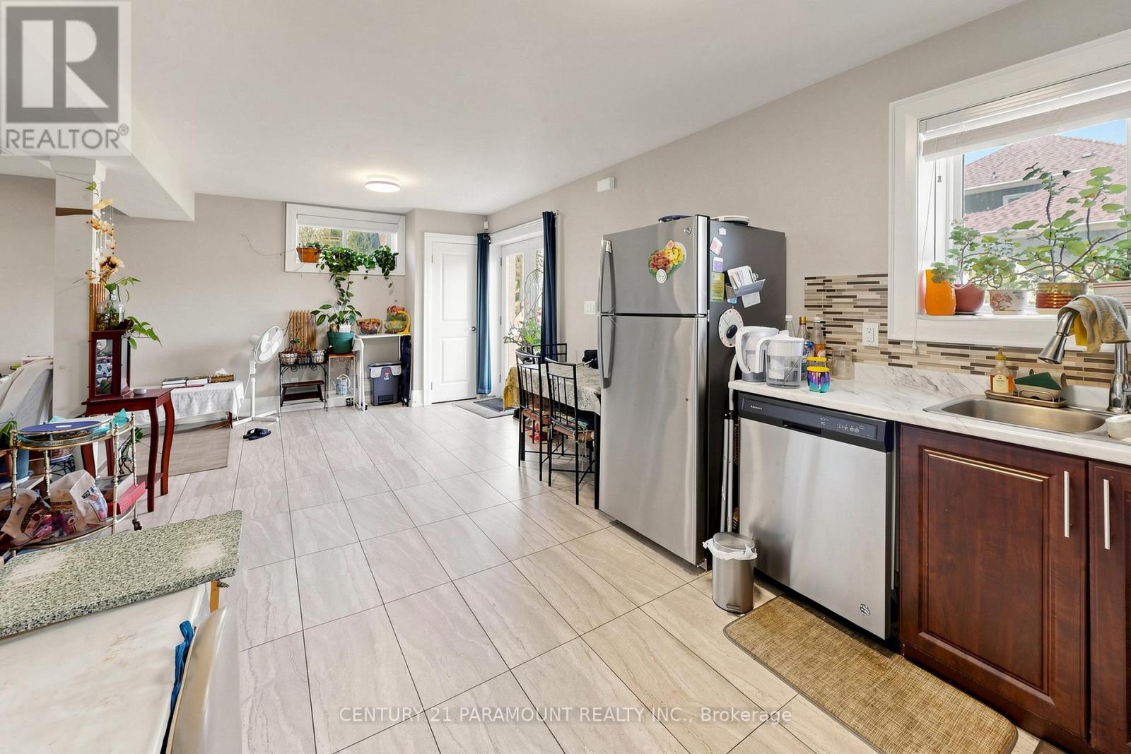 48 EDMUND STREET - 36