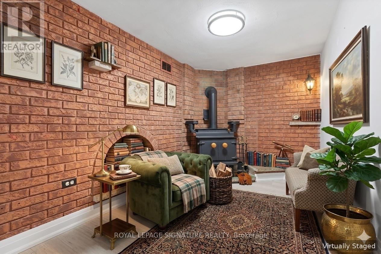 90A BICKNELL AVENUE - 19