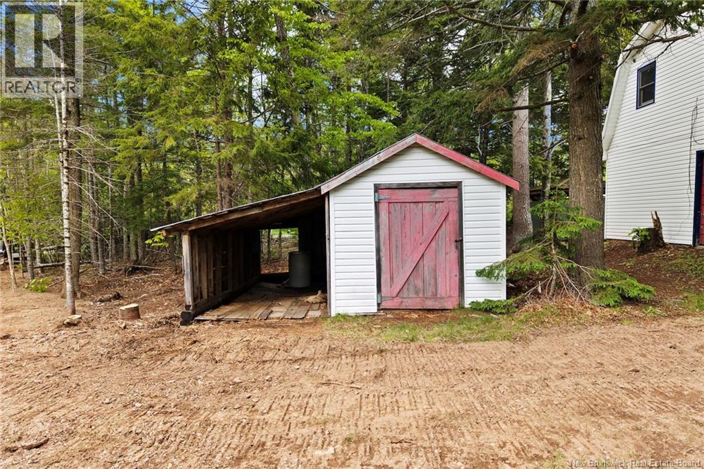 239 Smith Road - 40