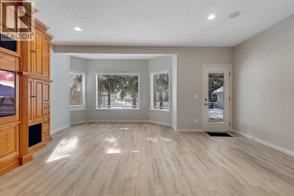 52 Sandstone Ridge Crescent — photo 18
