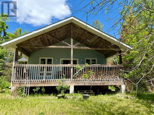 33 EDWINA DRIVE - 31