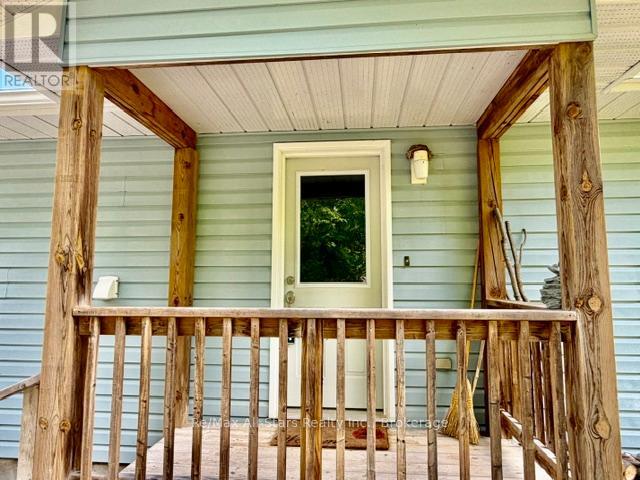 33 EDWINA DRIVE - 9