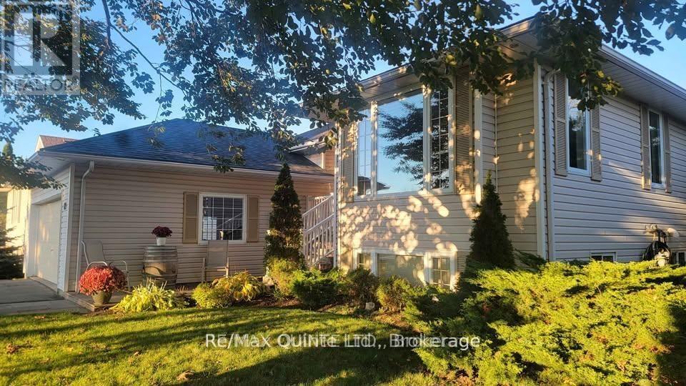 89 WESTWIND CRESCENT - 1