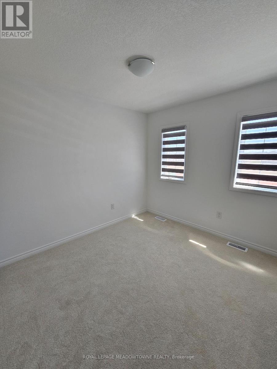 879 AMAND DRIVE