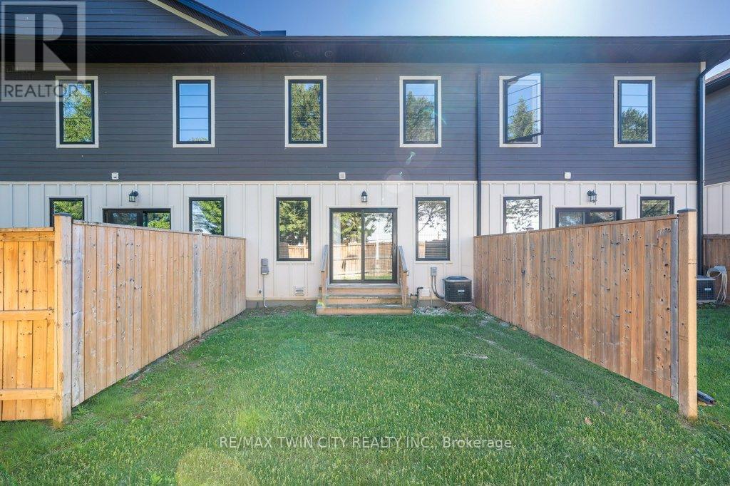 3-bedroom home for sale at 605 - 360 QUARTER TOWN LINE, Tillsonburg ON · photo 9 of 40