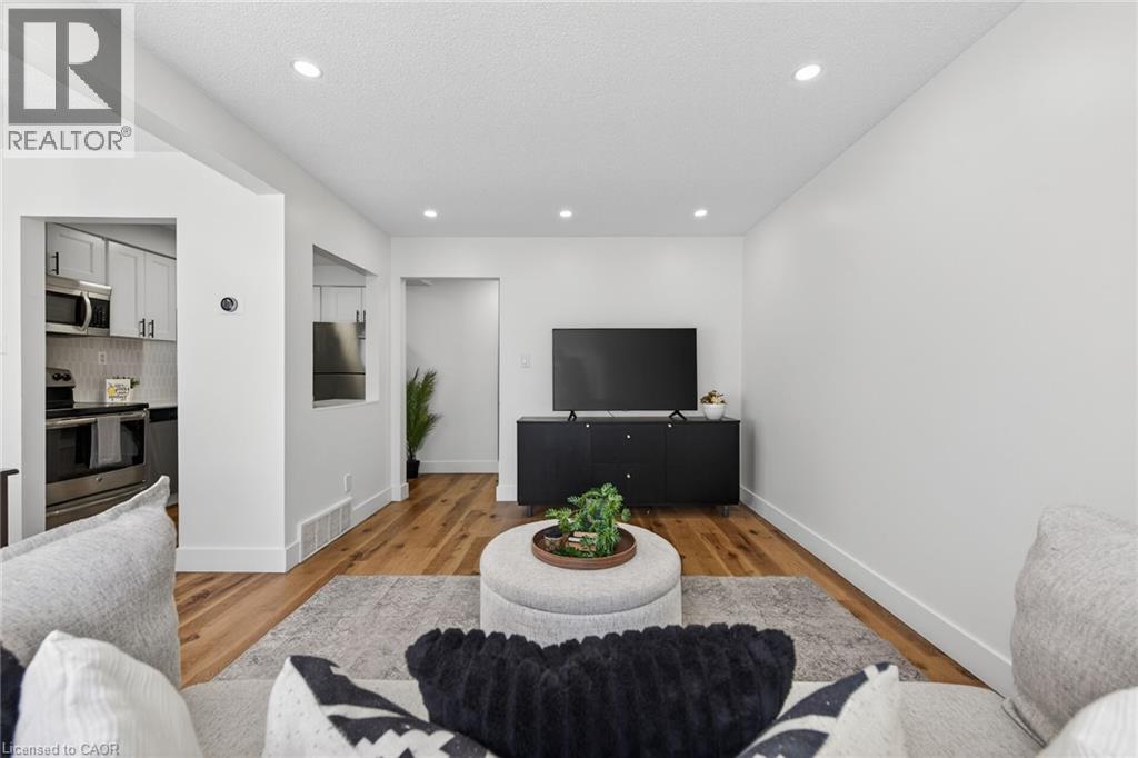 #32 15 DERBY Street - 17