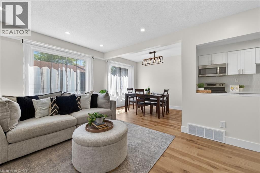 #32 15 DERBY Street - 20