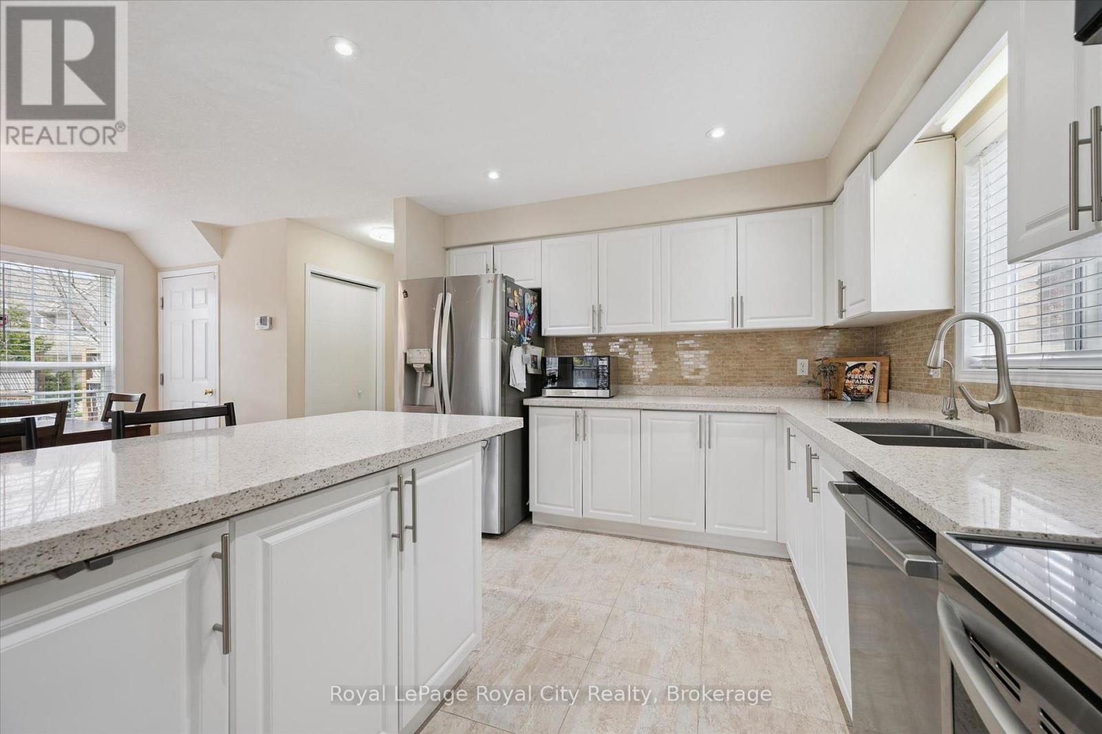 45 DARLING CRESCENT - 14