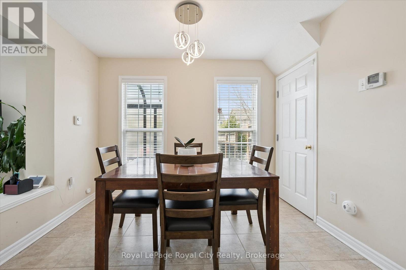 45 DARLING CRESCENT