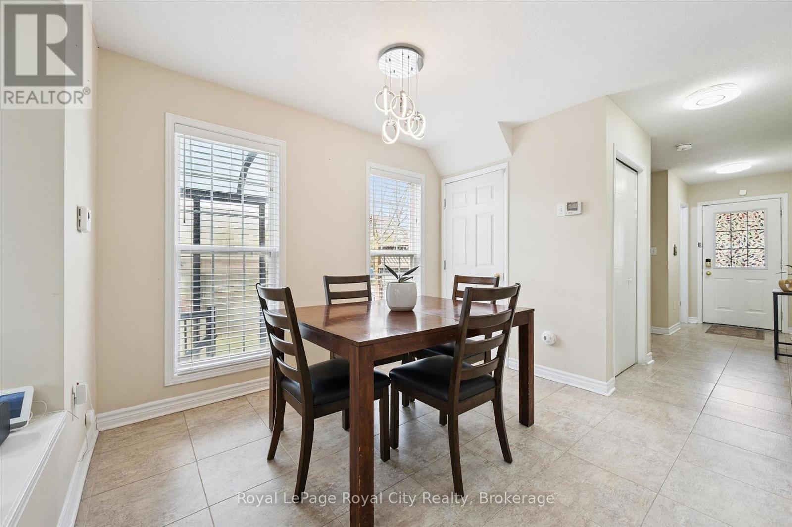 45 DARLING CRESCENT - 16