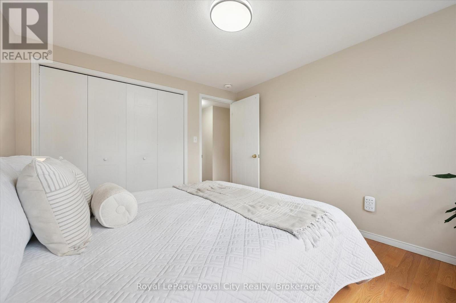 45 DARLING CRESCENT - 22