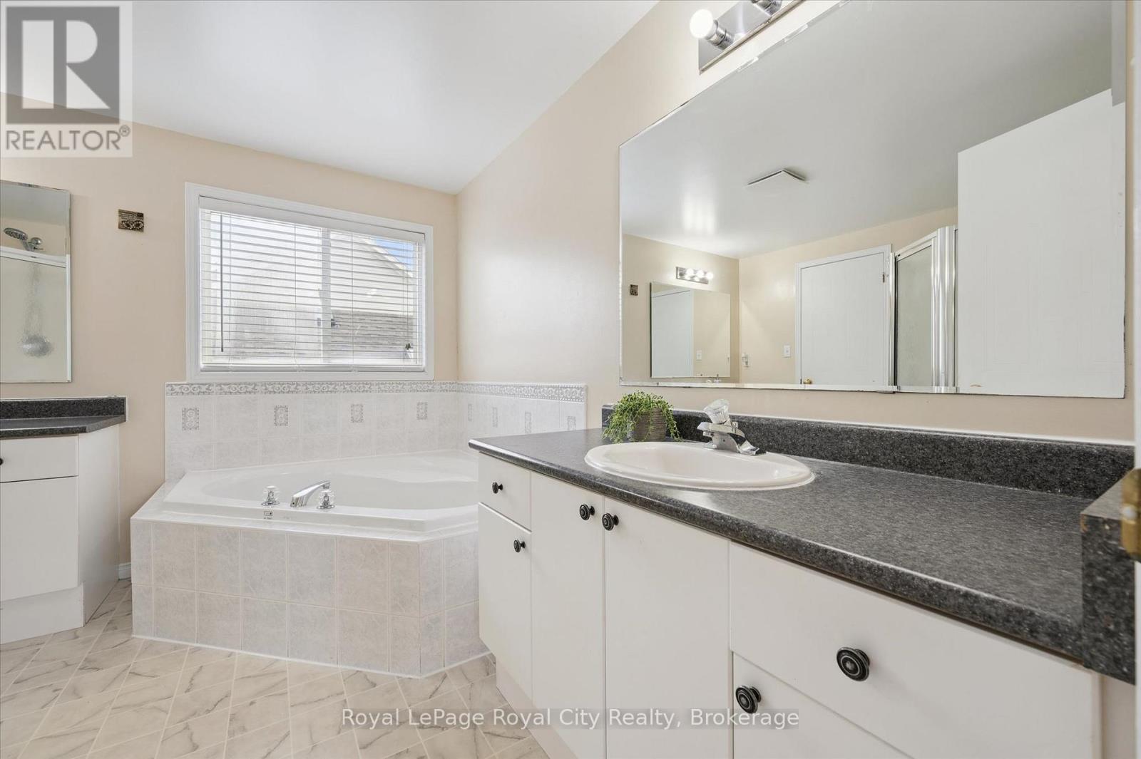 45 DARLING CRESCENT - 25