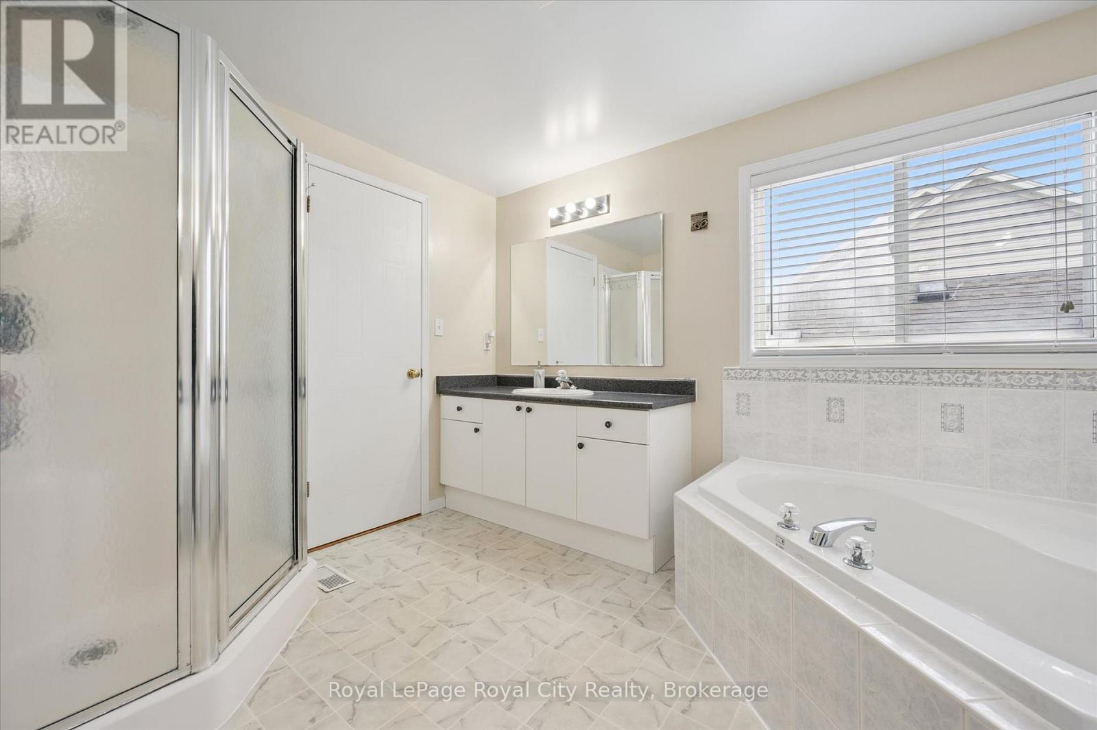 45 DARLING CRESCENT - 26