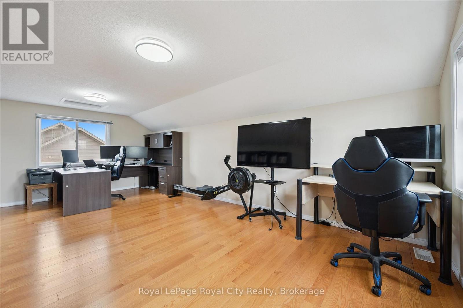 45 DARLING CRESCENT - 31
