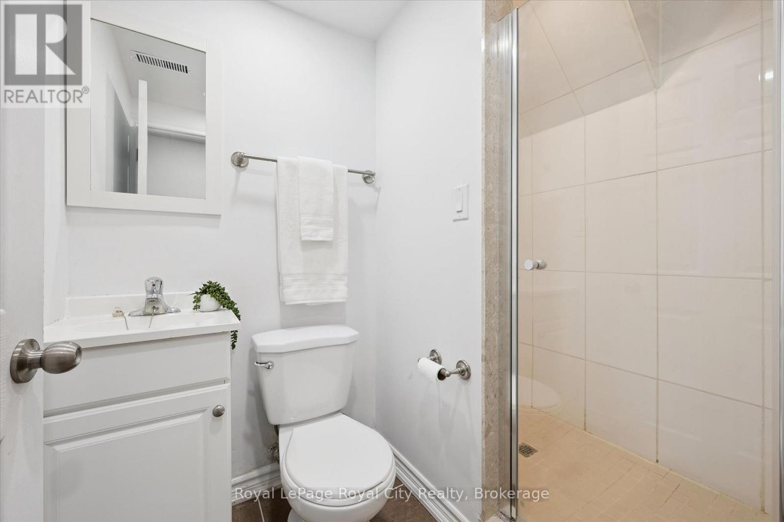 45 DARLING CRESCENT - 35