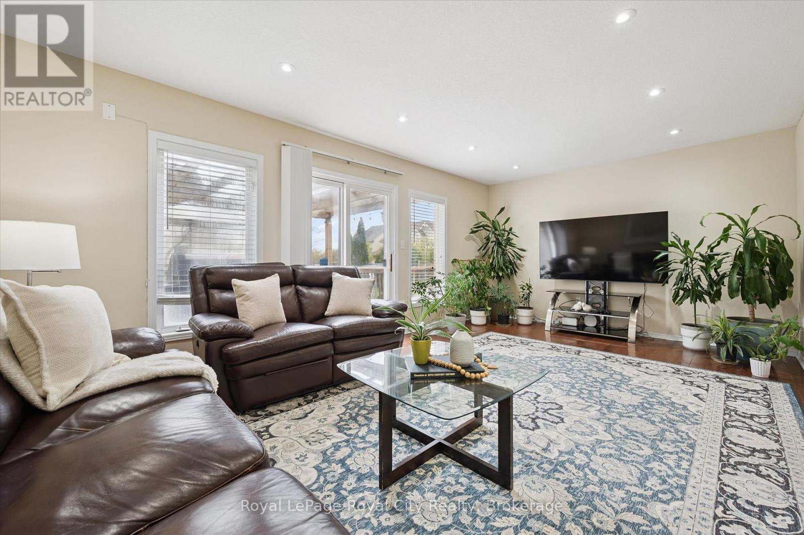 45 DARLING CRESCENT - 9