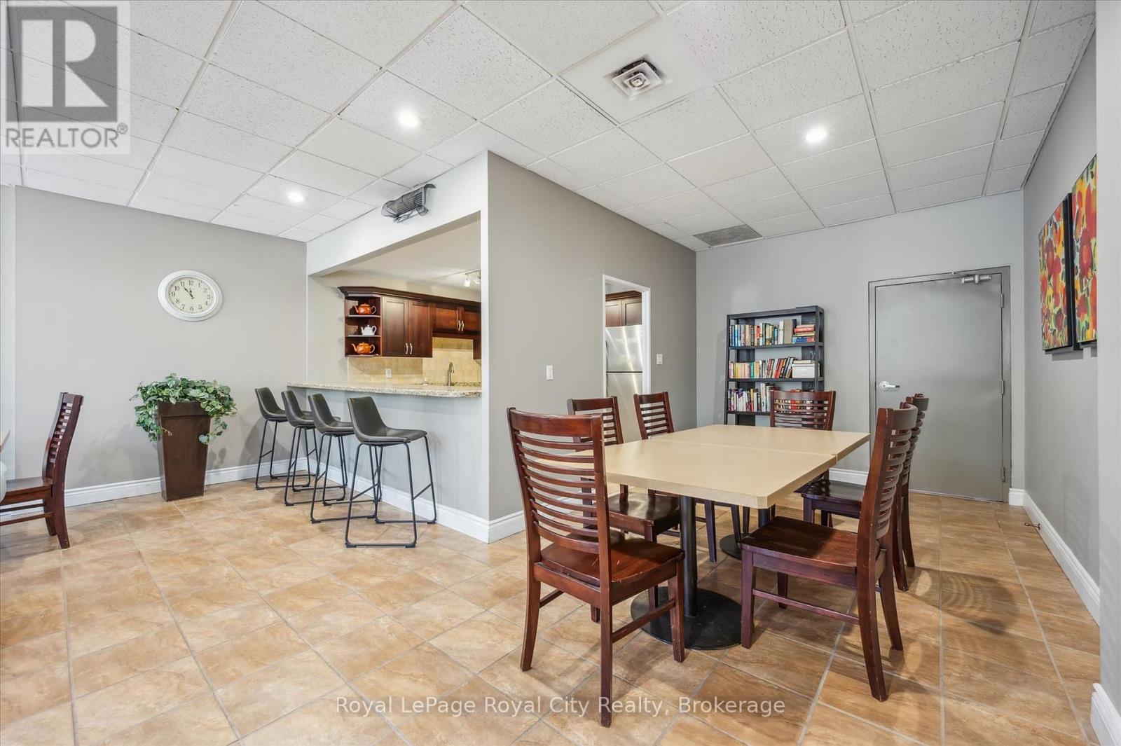 #508 55 YARMOUTH STREET - 33