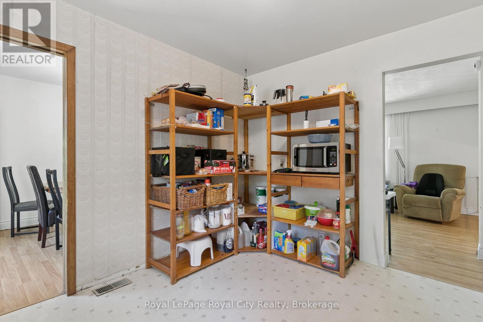 55 LONSDALE DRIVE - 13