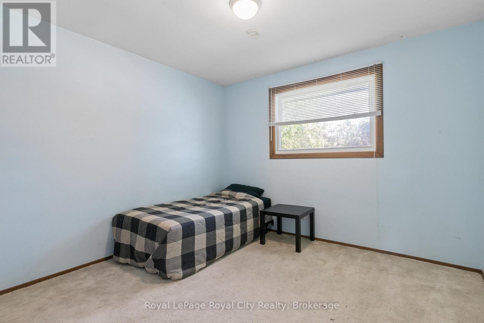 55 LONSDALE DRIVE - 15