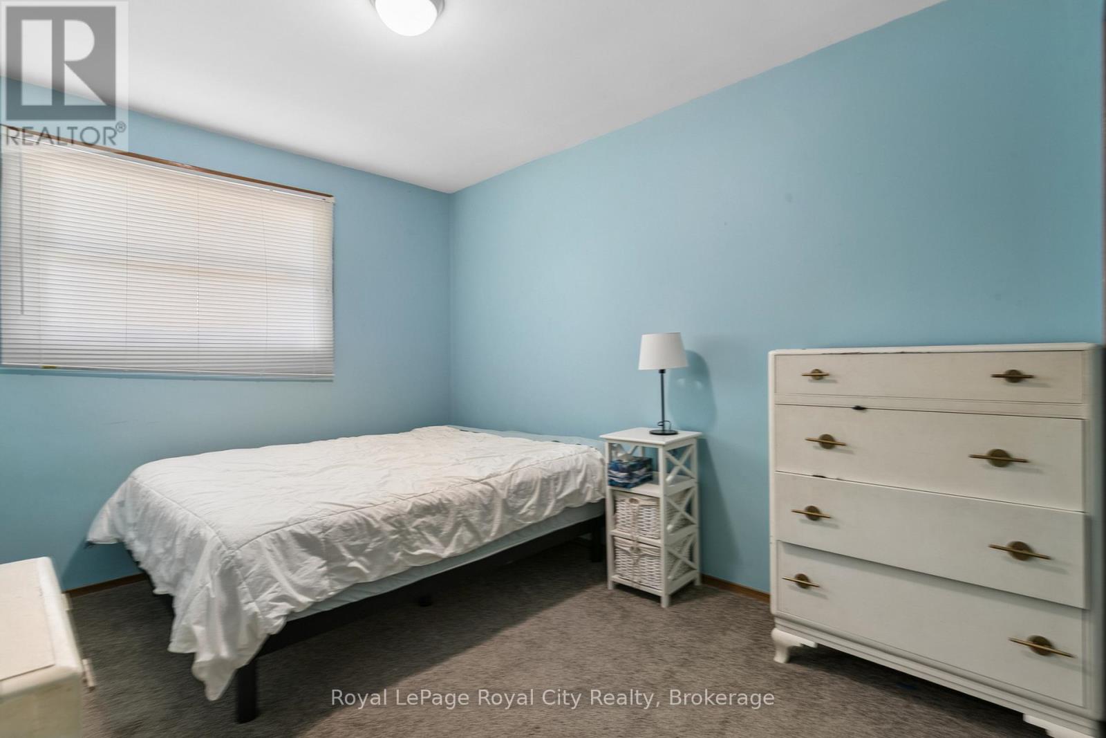 55 LONSDALE DRIVE - 16