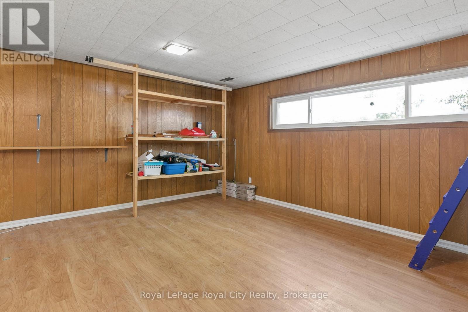 55 LONSDALE DRIVE - 19