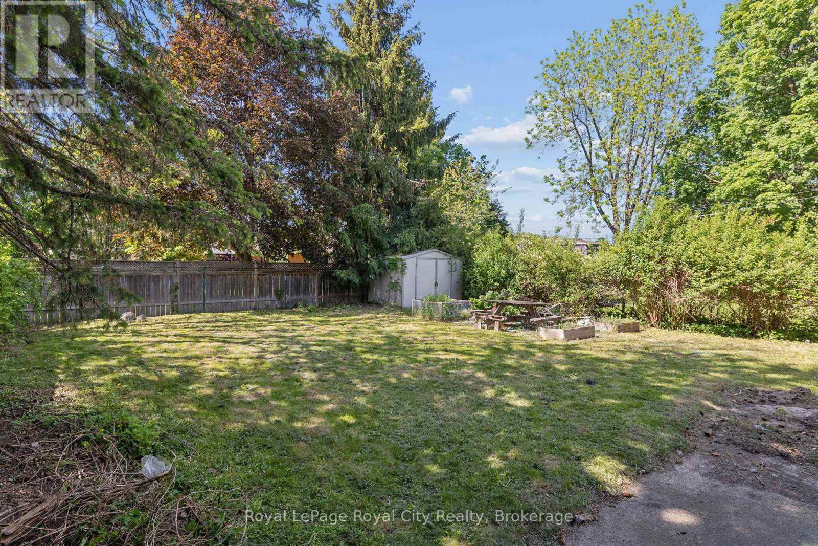55 LONSDALE DRIVE - 22