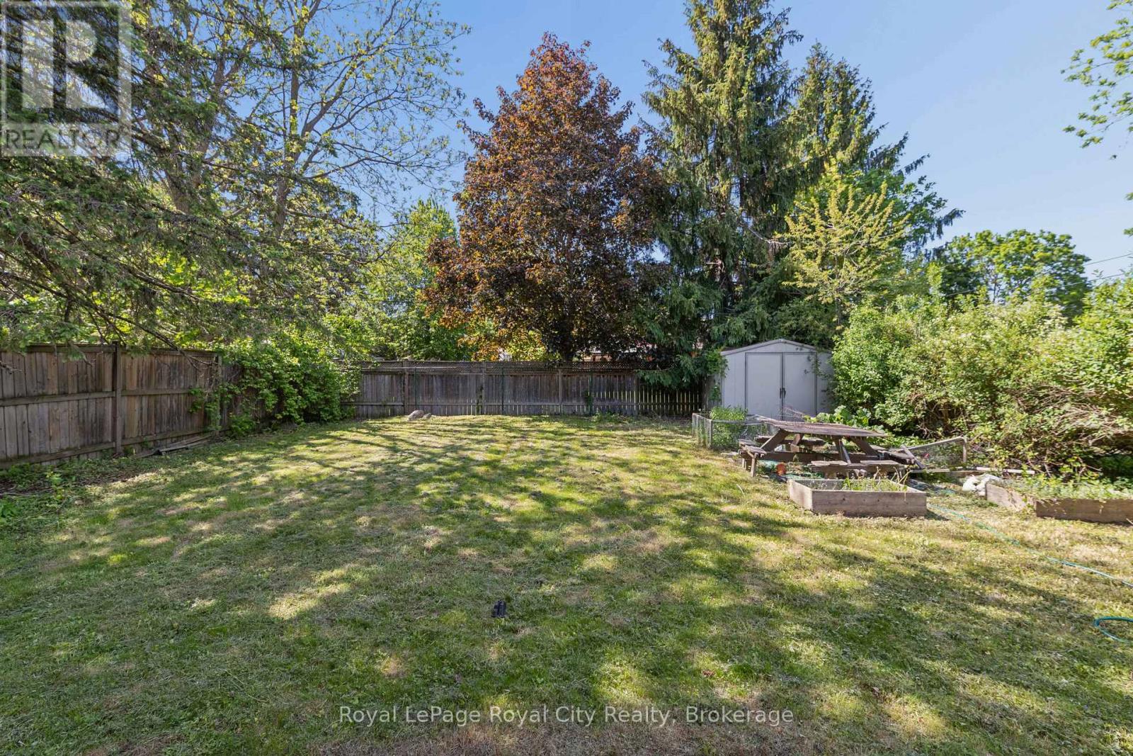 55 LONSDALE DRIVE - 23