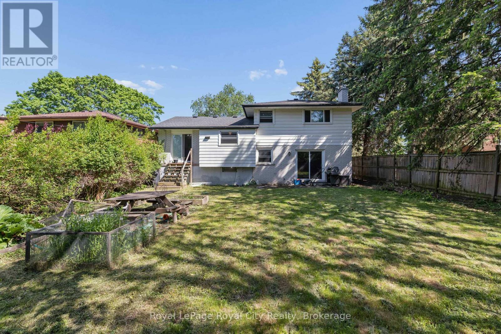 55 LONSDALE DRIVE - 24