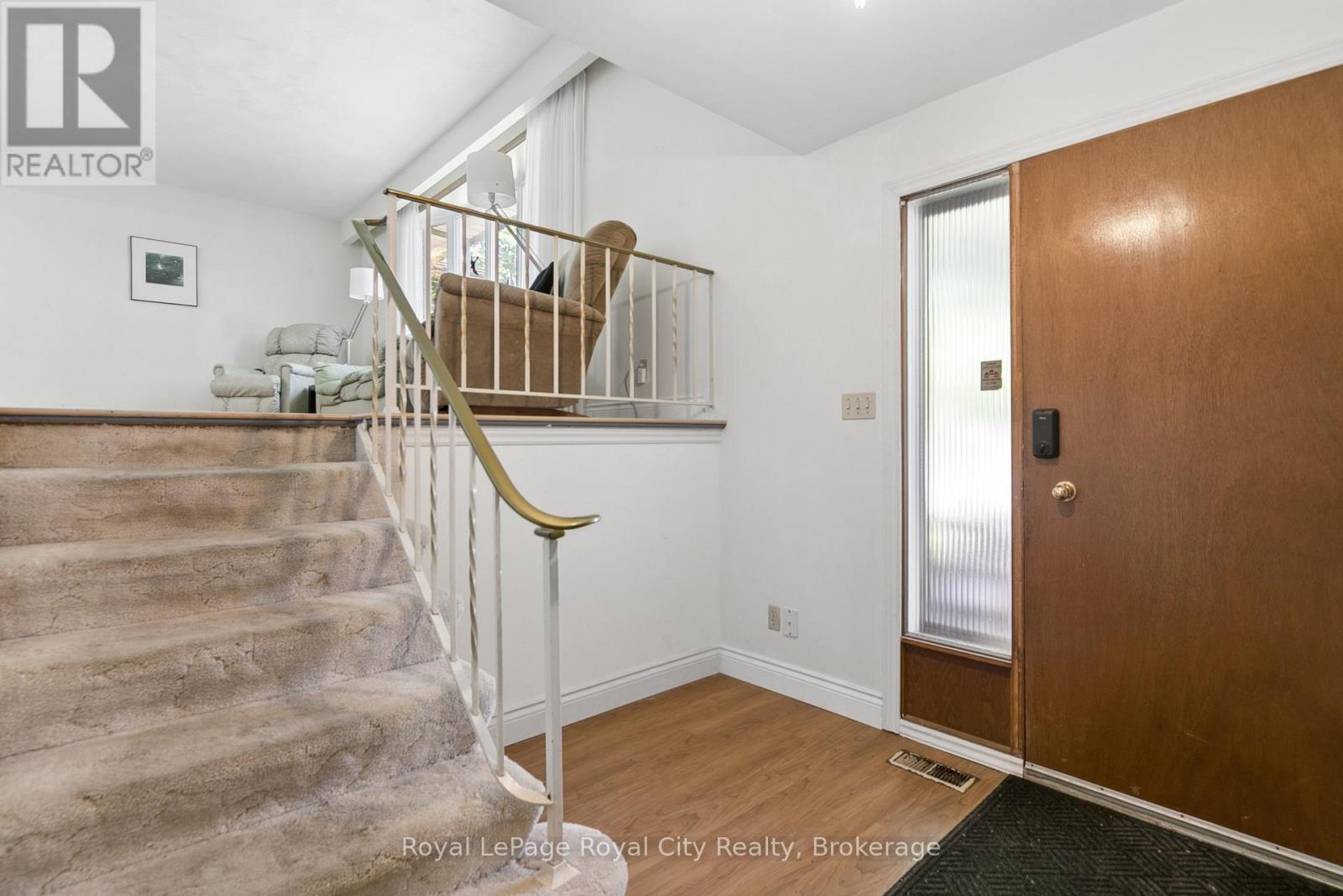 55 LONSDALE DRIVE - 4
