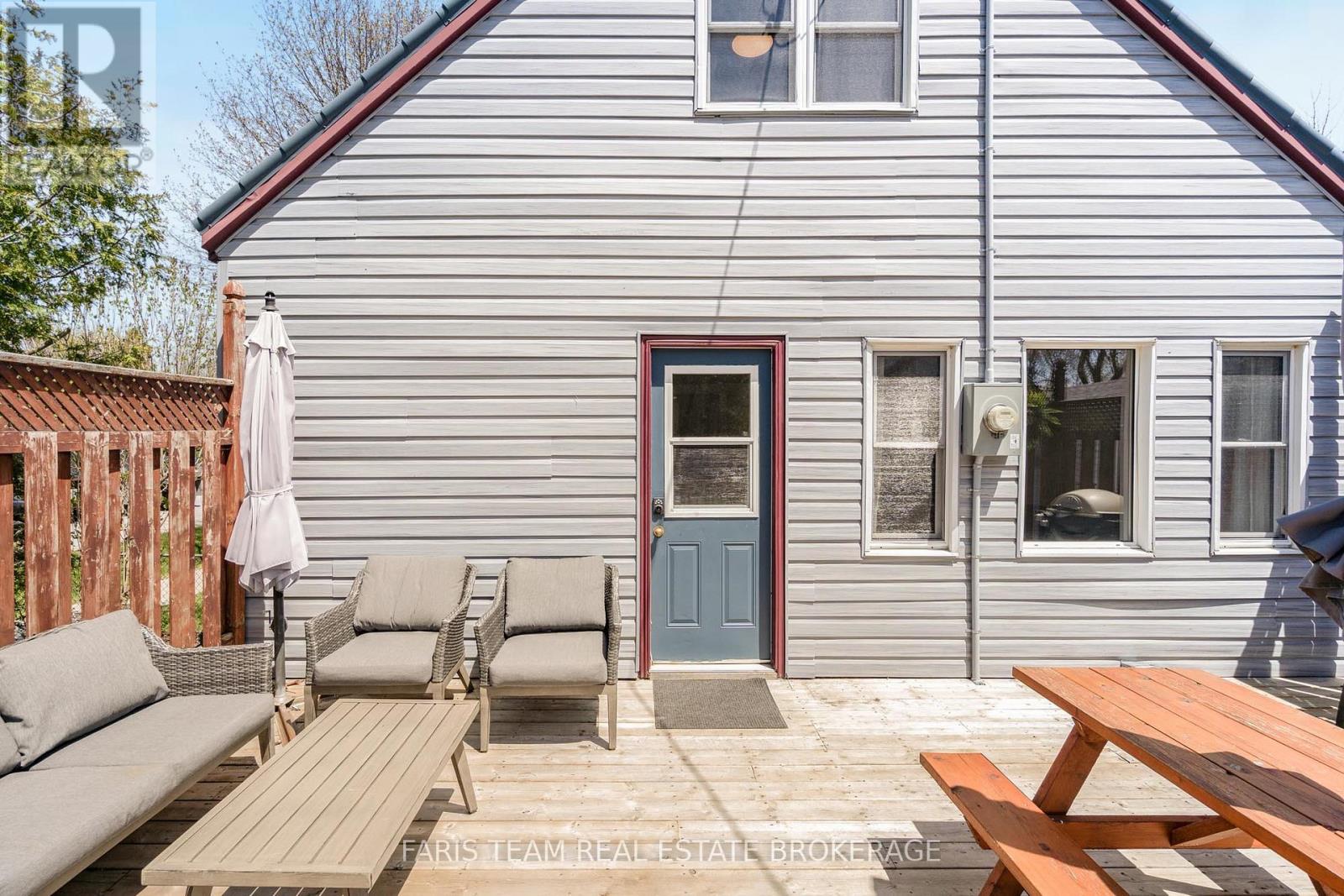 407 BAYVIEW PARKWAY - 23