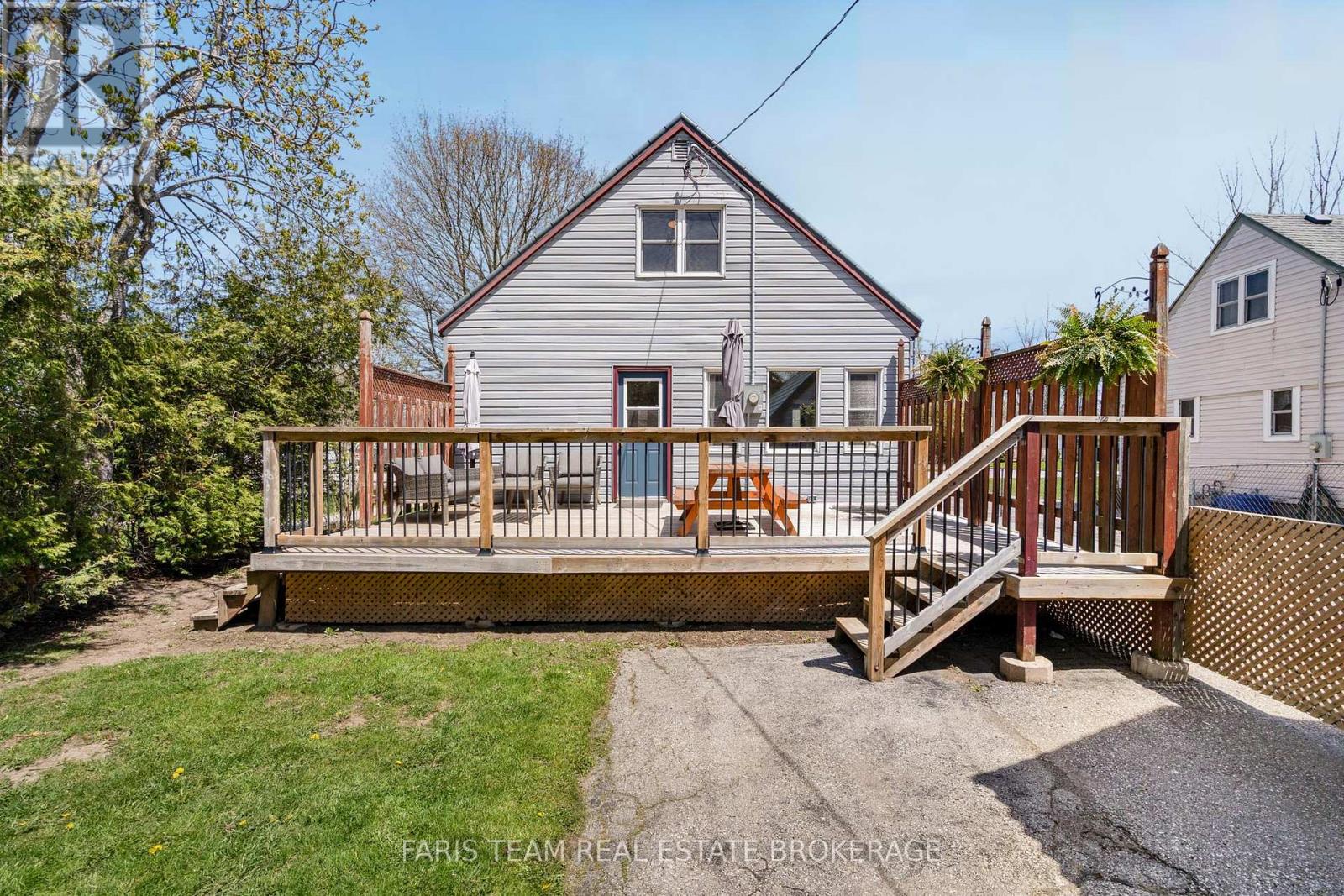 407 BAYVIEW PARKWAY - 27