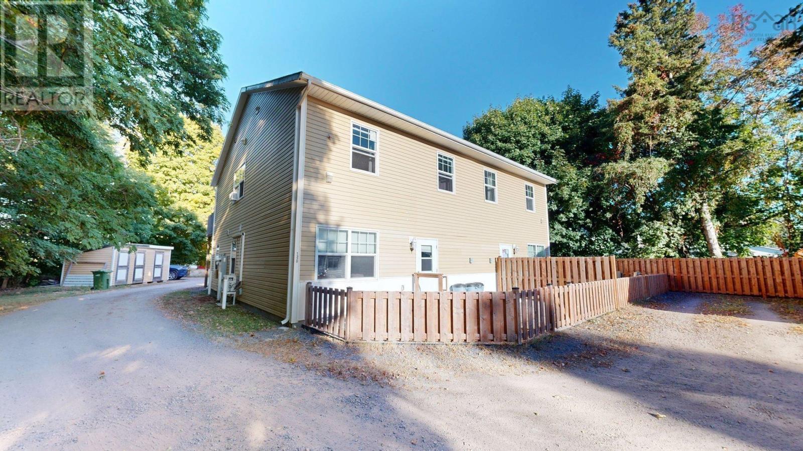 Property 29 of 49 of 1518/1520 Bridge Street